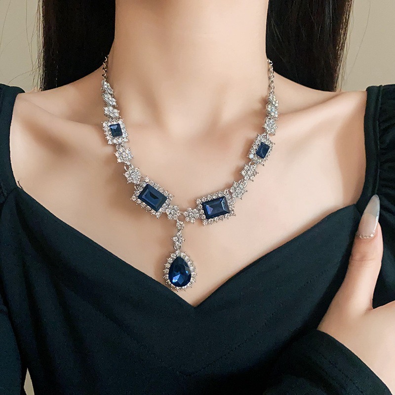 Bộ Vòng Cổ Giọt Nước Kim Cương Vuông Cao Cấp | Trang Sức Phụ Kiện Mặc Áo Dài Mê Áo Dài - ảnh chi tiết 6