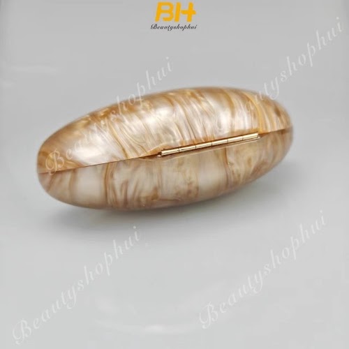 Áo Dài Đi Lễ Tháng Mân Côi: Phụ Kiện Sang Trọng