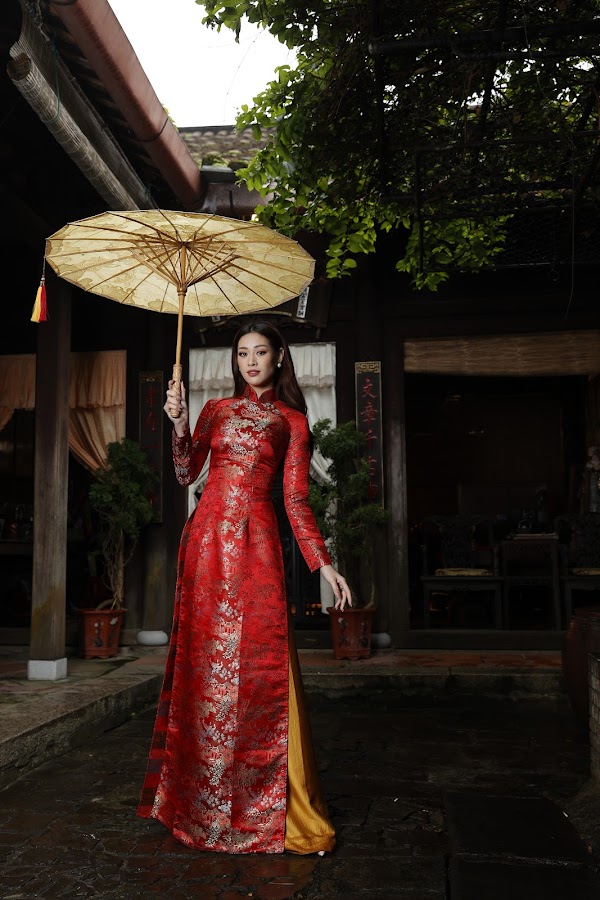 Tháng Hoa Kính Đức Mẹ — Áo Dài Trắng Đi Lễ Dâng Hoa