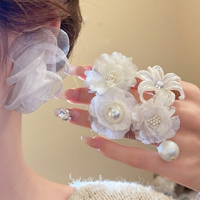 Bộ 10 Bông Tai Hoa Vải Trắng Ngọc Trai Retro | Phụ Kiện Áo Dài - Mê Áo Dài