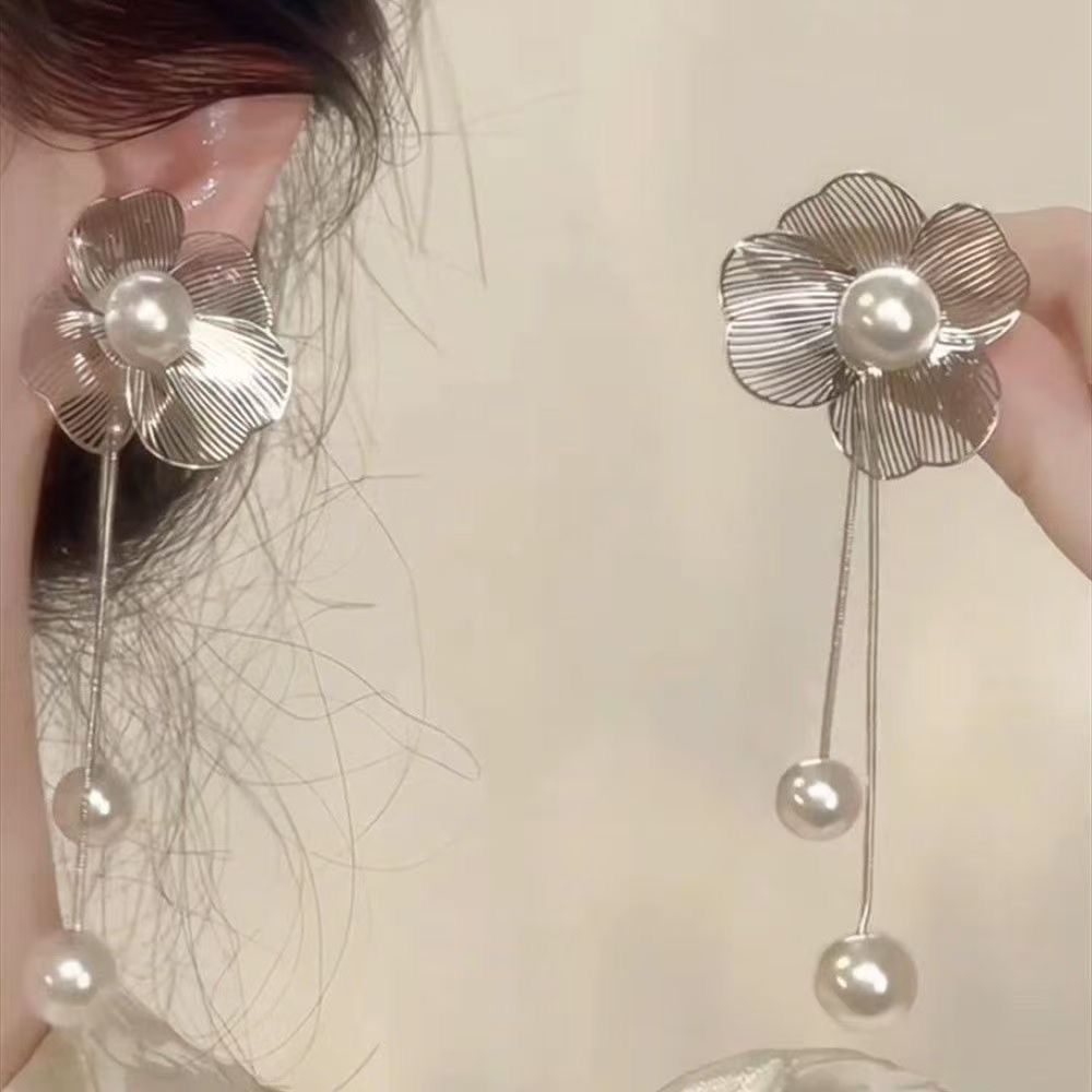 Bông Tai Hoa Lá Bạch Quả Tua Rua Độc Đáo | Trang Sức Mặc Áo Dài Mê Áo Dài - ảnh chi tiết 7