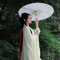 Dù Giấy Nan Tre Cổ Điển Trắng | Phụ Kiện Chụp Ảnh Áo Dài Mê Áo Dài - thumbnail 6