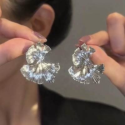 Bông Tai Hình Chiếc Lá Phong Cách Retro | Phụ Kiện Mặc Áo Dài Sang Trọng