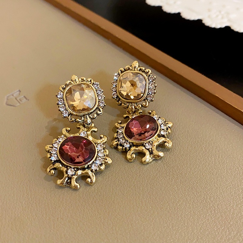 Bộ Vòng Cổ Kim Cương Vuông Cổ Điển | Phụ Kiện Áo Dài Phong Cách Cung Đình - ảnh chi tiết 12