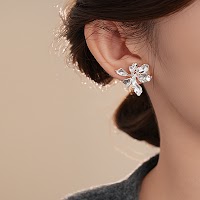 Hoa Tai Họa Tiết Kim Loại Hoa Vàng Vintage | Trang Sức Mê Áo Dài - thumbnail 8
