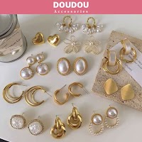 Bông Tai Ngọc Trai Dài Phong Cách Hàn Quốc | Phụ Kiện Áo Dài Tinh Tế - Mê Áo Dài - thumbnail 1