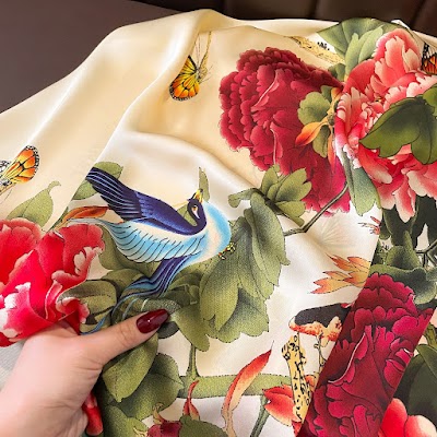 Khăn Lụa Satin Họa Tiết Hoa Mùa Xuân Cao Cấp | Phụ Kiện Mê Áo Dài