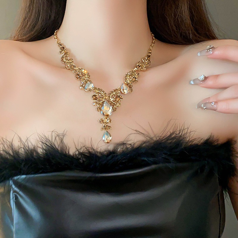 Bộ Vòng Cổ Giọt Nước Rỗng Đính Đá | Trang Sức Mặc Áo Dài Mê Áo Dài - ảnh chi tiết 5