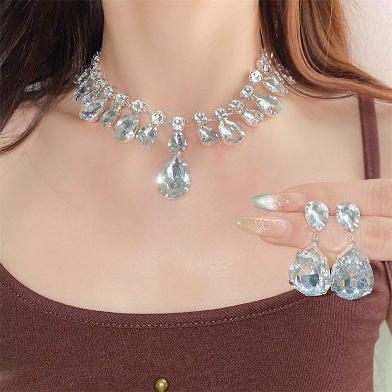 Bộ Vòng Cổ Bông Tai Giọt Nước Đính Đá | Trang Sức Mặc Áo Dài Sang Trọng - ảnh chi tiết 3