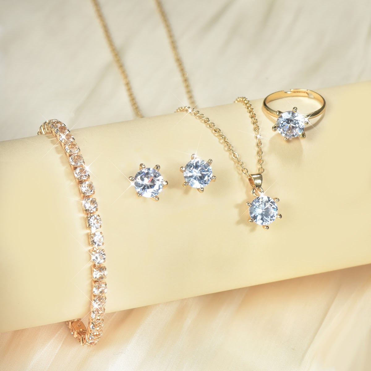 Bộ Trang Sức 4 Món Kim Cương Sang Trọng | Phụ Kiện Mê Áo Dài - ảnh chi tiết 2
