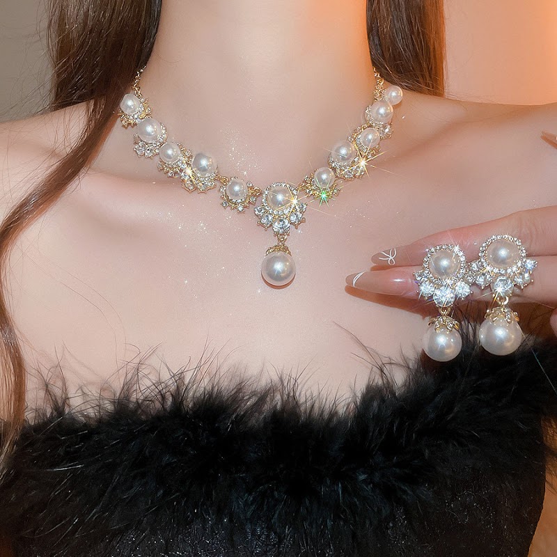 Bộ Trang Sức Kim Cương Tròn & Ngọc Trai | Vòng Cổ & Bông Tai Sang Trọng