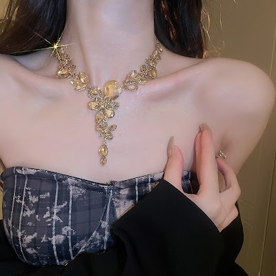 Bộ Trang Sức Vàng Bông Tai & Dây Chuyền Sang Trọng | Phụ Kiện Áo Dài Cưới