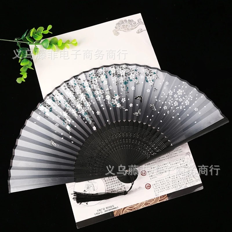 Áo Dài Trắng Thanh Lịch