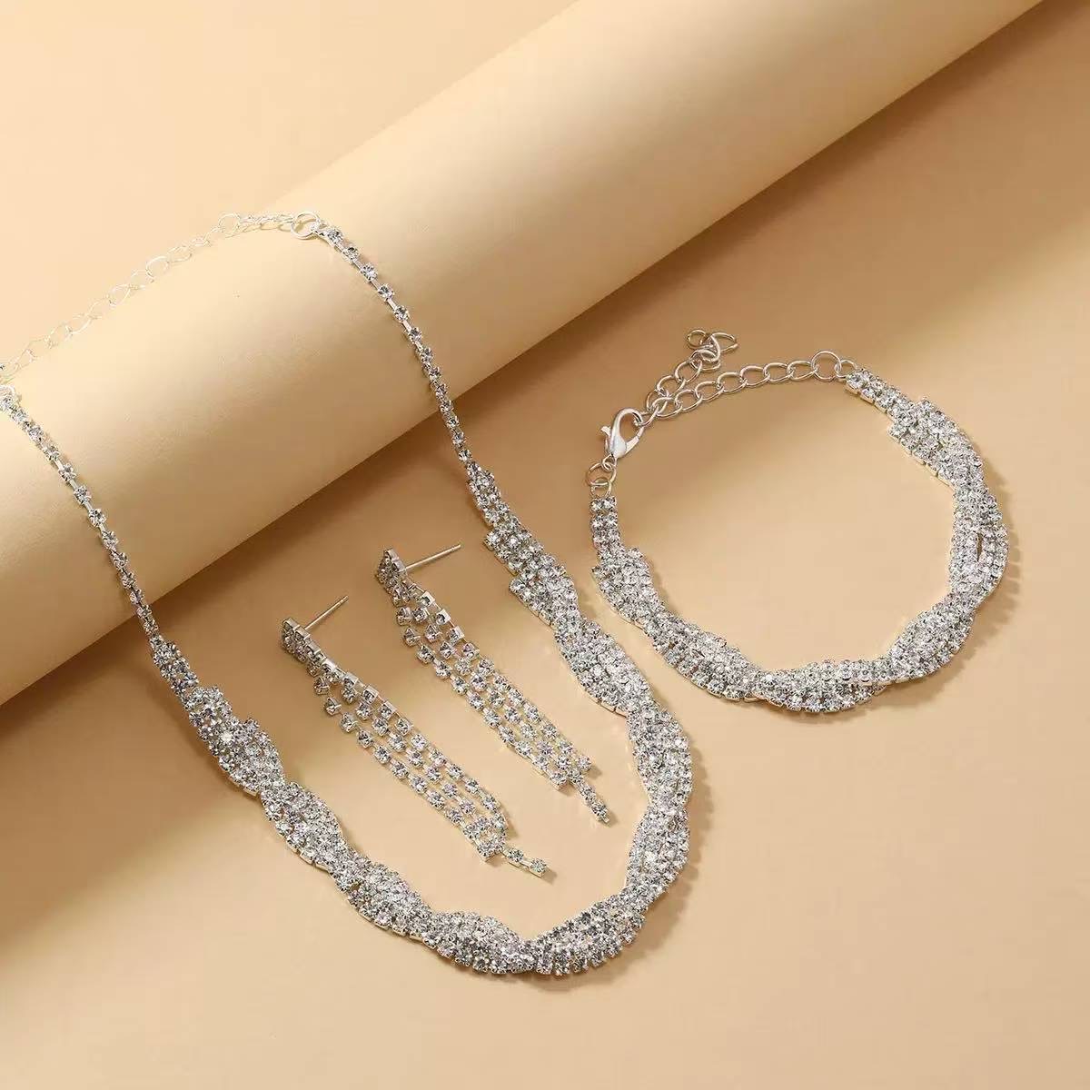 Bộ Trang Sức Pha Lê 3 Mảnh | Vòng Cổ, Bông Tai, Vòng Tay Cho Đám Cưới Lấp Lánh - ảnh chi tiết 9