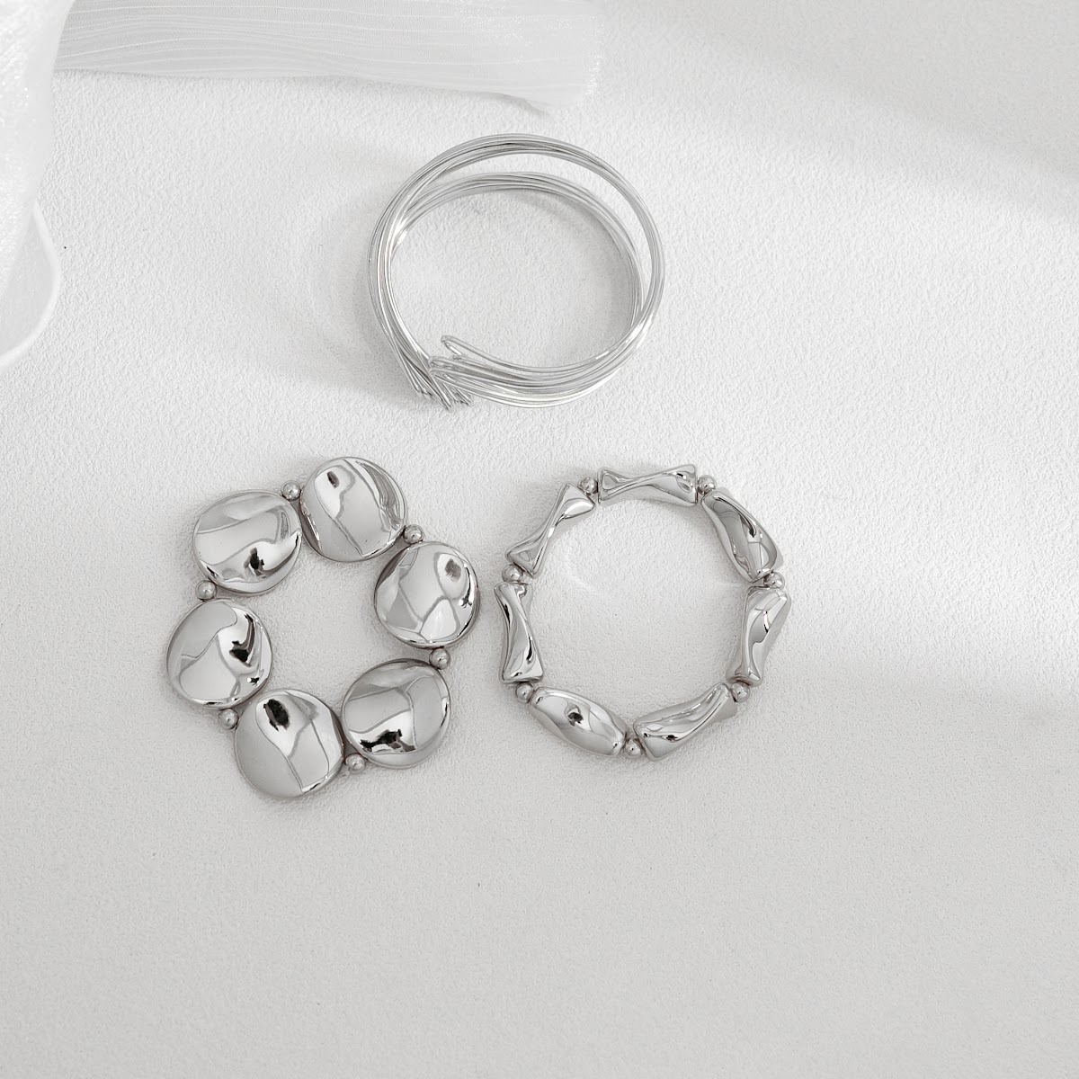Bộ 3 Vòng Tay Chunky Bản Rộng Cá Tính | Phụ Kiện Áo Dài - Mê Áo Dài - ảnh chi tiết 7