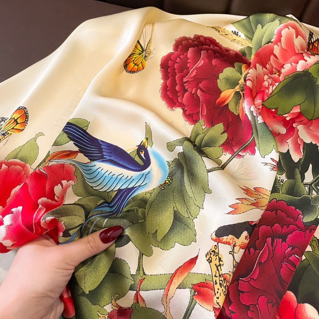 Khăn Lụa Satin Họa Tiết Hoa Mùa Xuân Cao Cấp | Phụ Kiện Mê Áo Dài - ảnh chi tiết 4