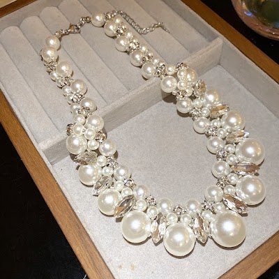 Dây Chuyền Đính Đá Và Ngọc Trai Sang Trọng | Trang Sức Mê Áo Dài