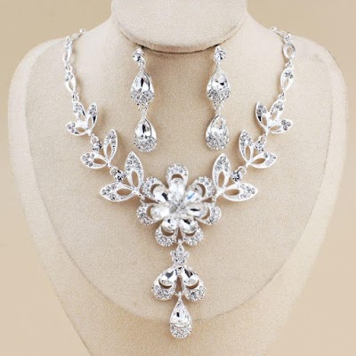 Bộ Trang Sức Drejew Hoa Tròn Kim Cương | Phụ Kiện Áo Dài - Mê Áo Dài