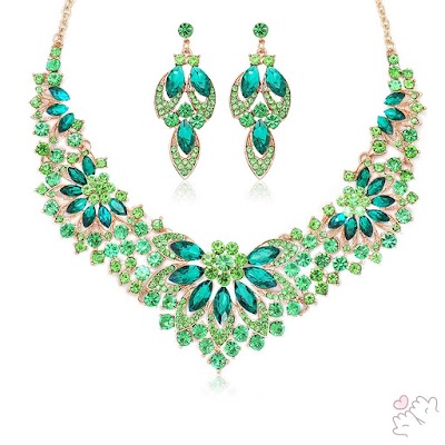 Bông tai vòng cổ cổ cổ điển châu Âu Phù hợp với vật liệu không mùi và không độc hại