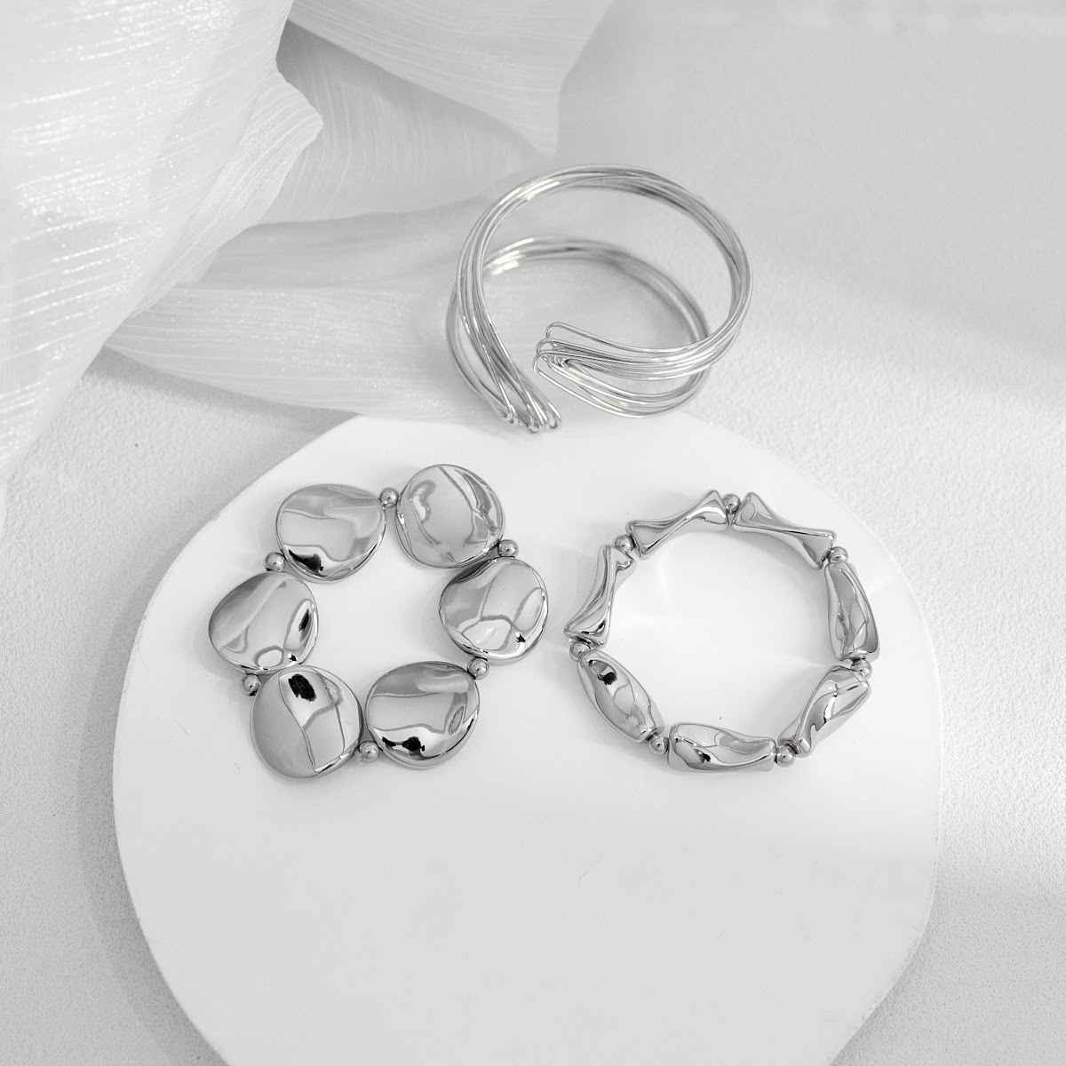 Bộ 3 Vòng Tay Chunky Bản Rộng Cá Tính | Phụ Kiện Áo Dài - Mê Áo Dài - ảnh chi tiết 6
