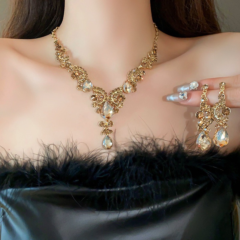Bộ Vòng Cổ Giọt Nước Rỗng Đính Đá | Trang Sức Mặc Áo Dài Mê Áo Dài - ảnh chi tiết 10